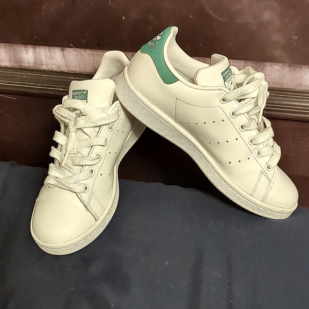 Adidas Stan Smith size 4 1/2